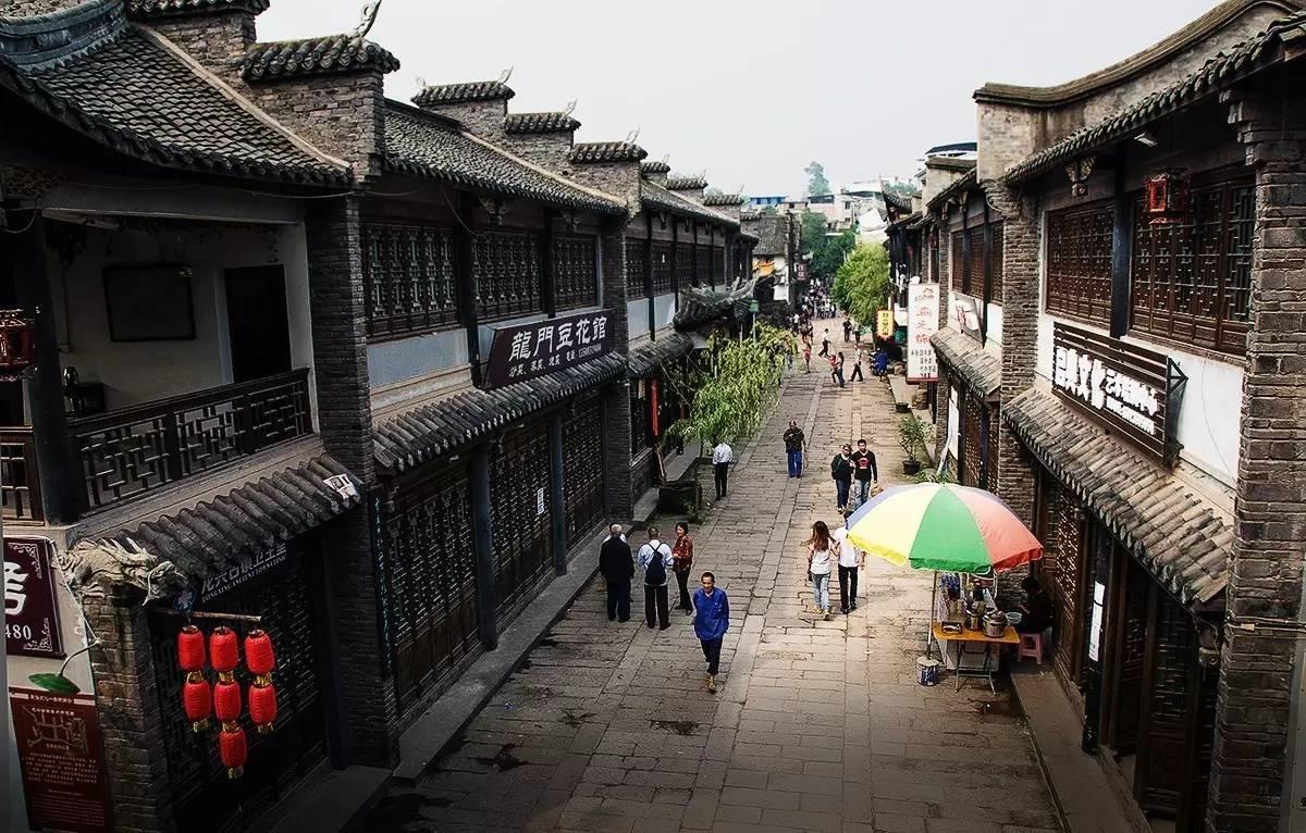 董少鹏：证监会发布两条信息